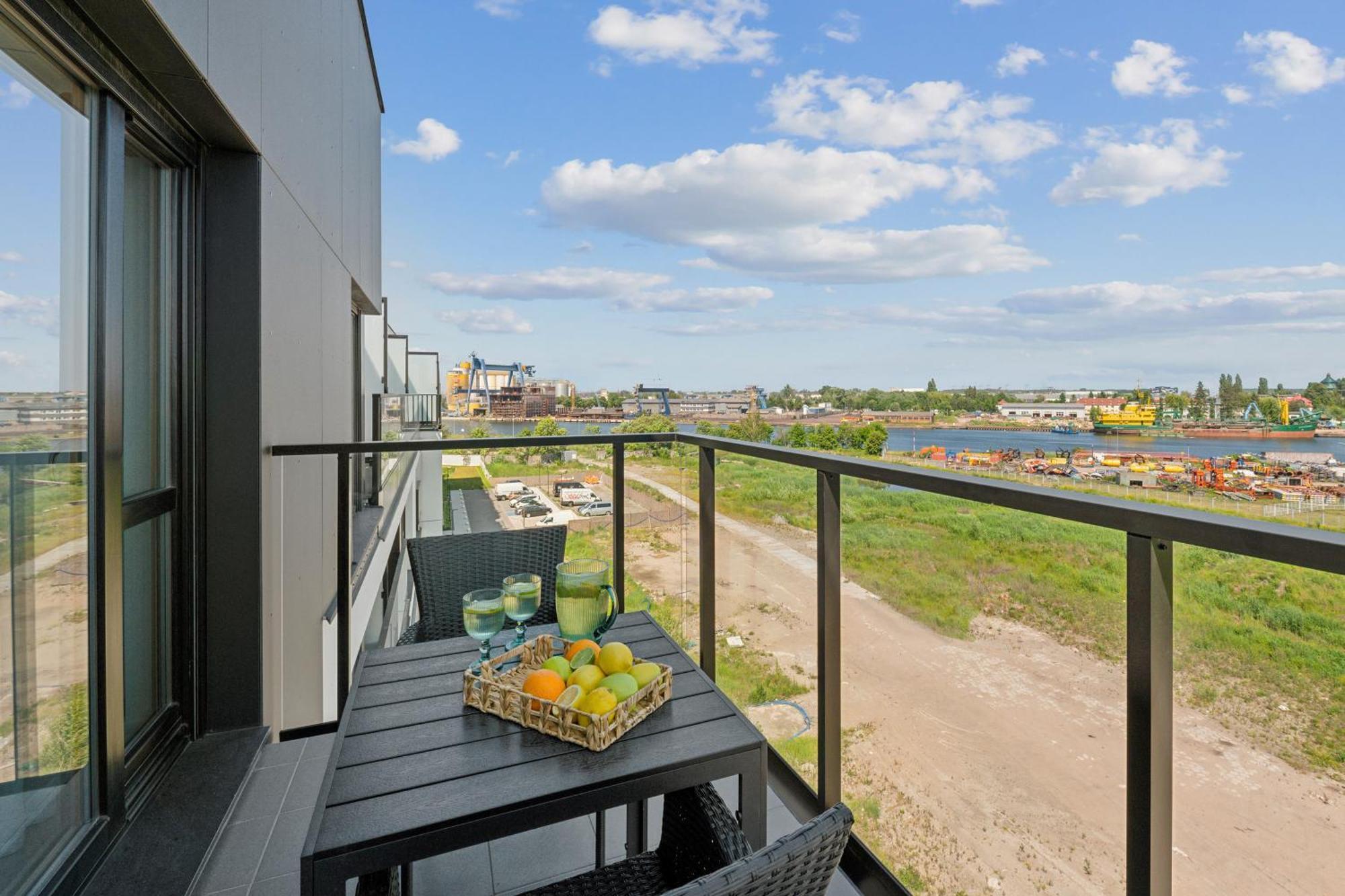 Nadmotlawie Estate Gym, Sauna & Parking By Downtown Apartments Гданськ Екстер'єр фото